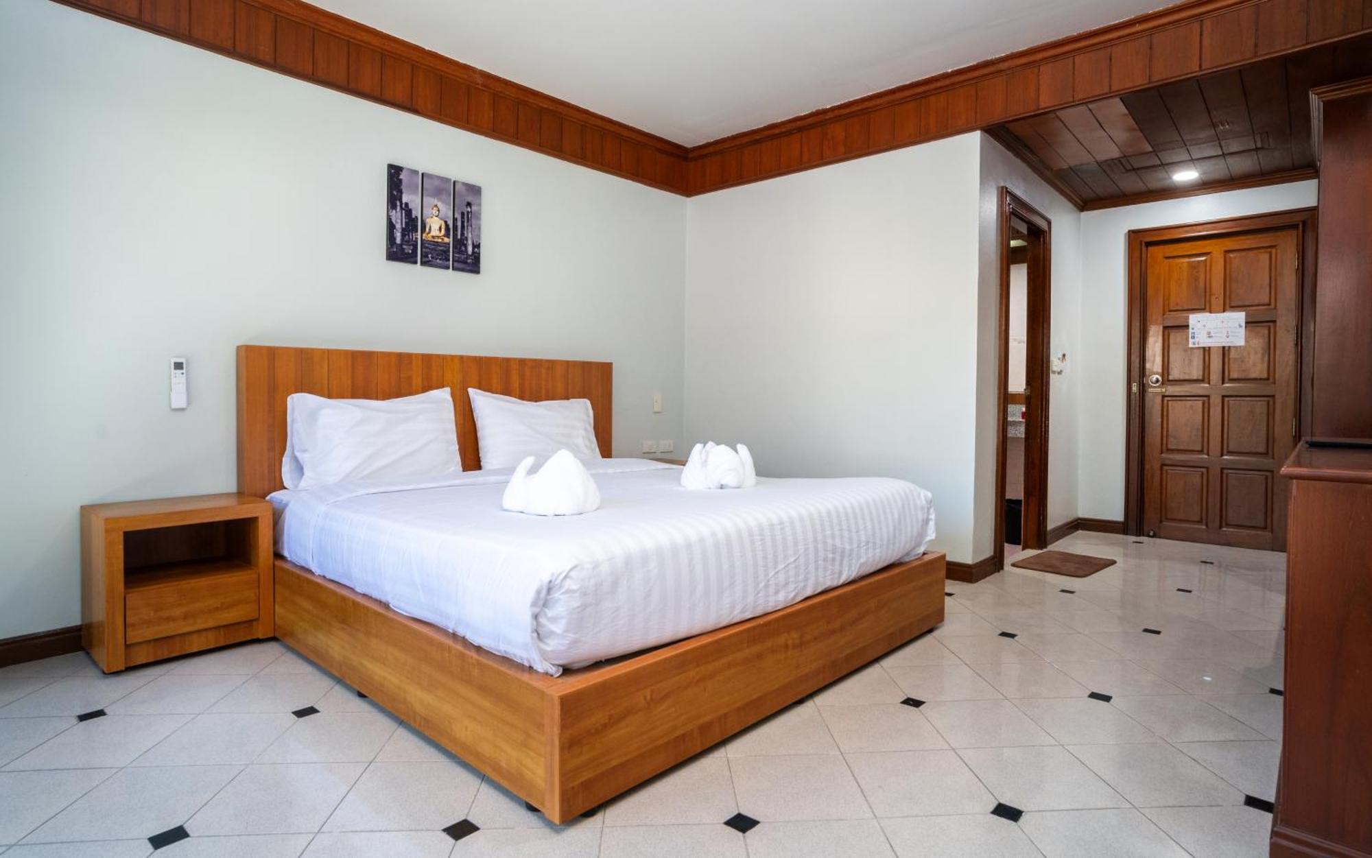 Gp House Phuket Patong Beach Esterno foto