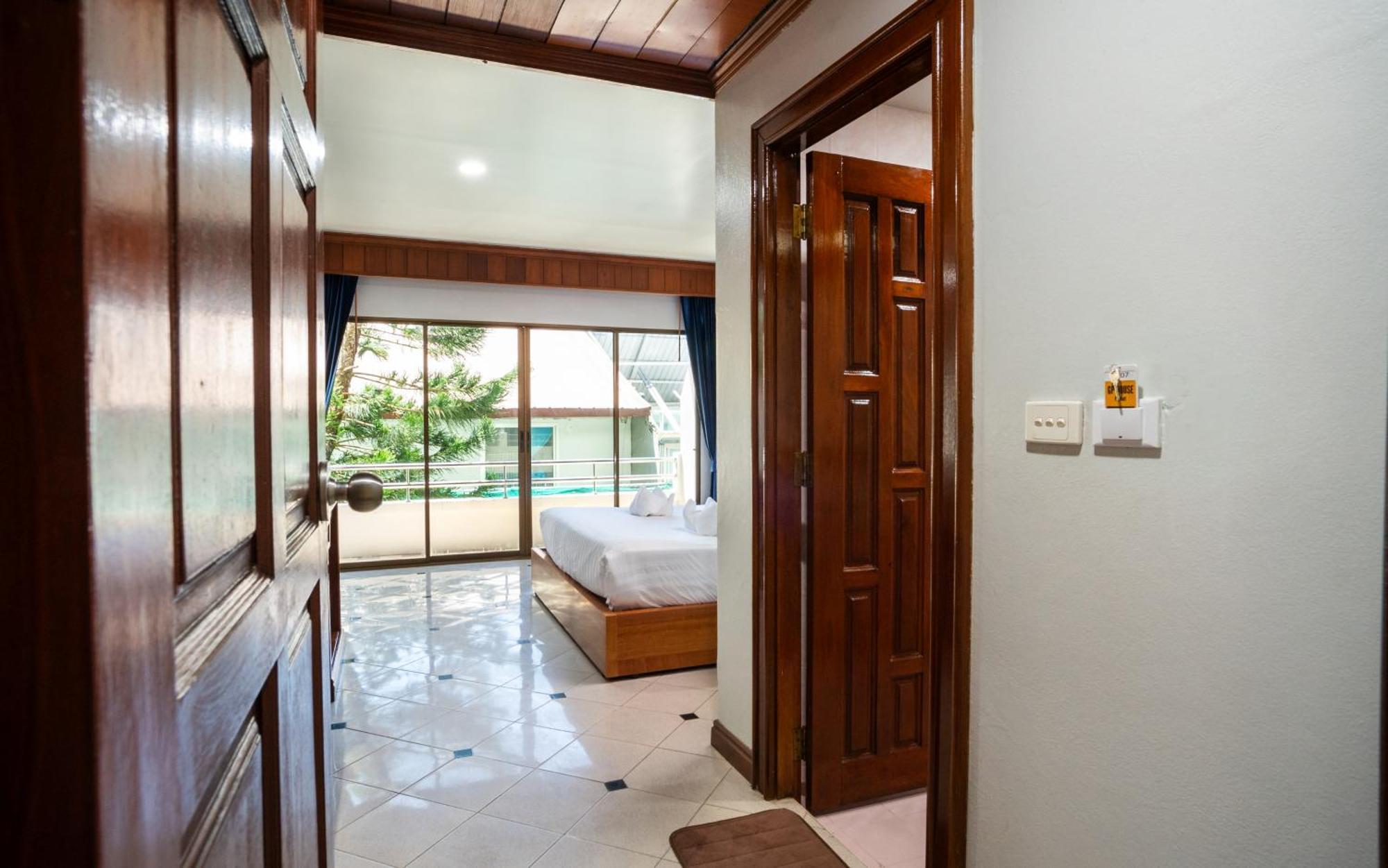 Gp House Phuket Patong Beach Esterno foto