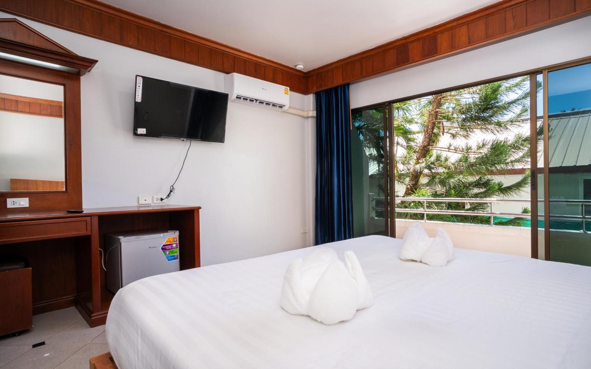 Gp House Phuket Patong Beach Esterno foto